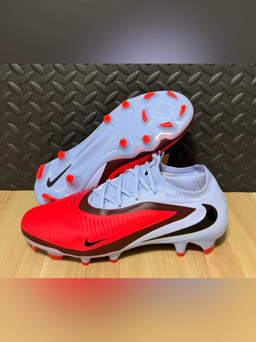 Nike Phantom 6 Low Pro FG Blue Red Soccer Cleats HJ4122-400 Mens Size 7.5